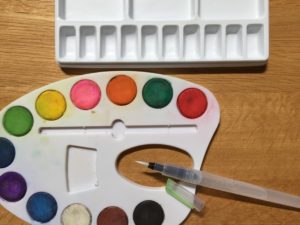 大人の塗り絵おすすめ道具4種！初心者も使いやすい色鉛筆や水彩ペン　固形水彩絵の具と水筆ペン