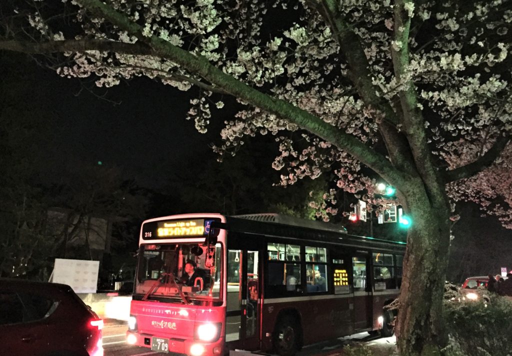 兼六園・金沢城公園など金沢観光には【バス】【自転車】がおすすめ！ライトアップバス02
